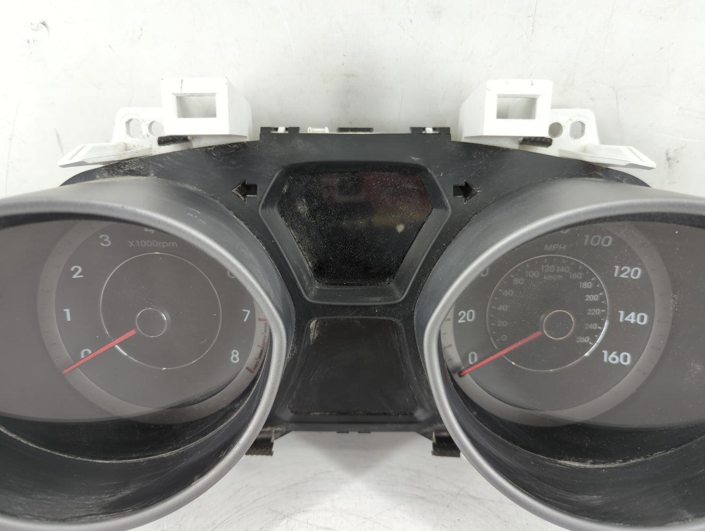 2014-2016 Hyundai Elantra Instrument Cluster Speedometer Gauges P/N:94004-3X210 Fits Fits 2014 2015 2016 OEM Used Auto Parts
