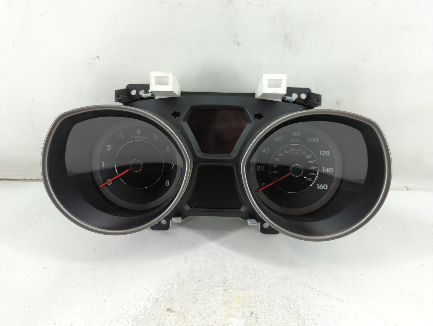 2014-2016 Hyundai Elantra Instrument Cluster Speedometer Gauges P/N:94004-3Y000 Fits Fits 2014 2015 2016 OEM Used Auto Parts
