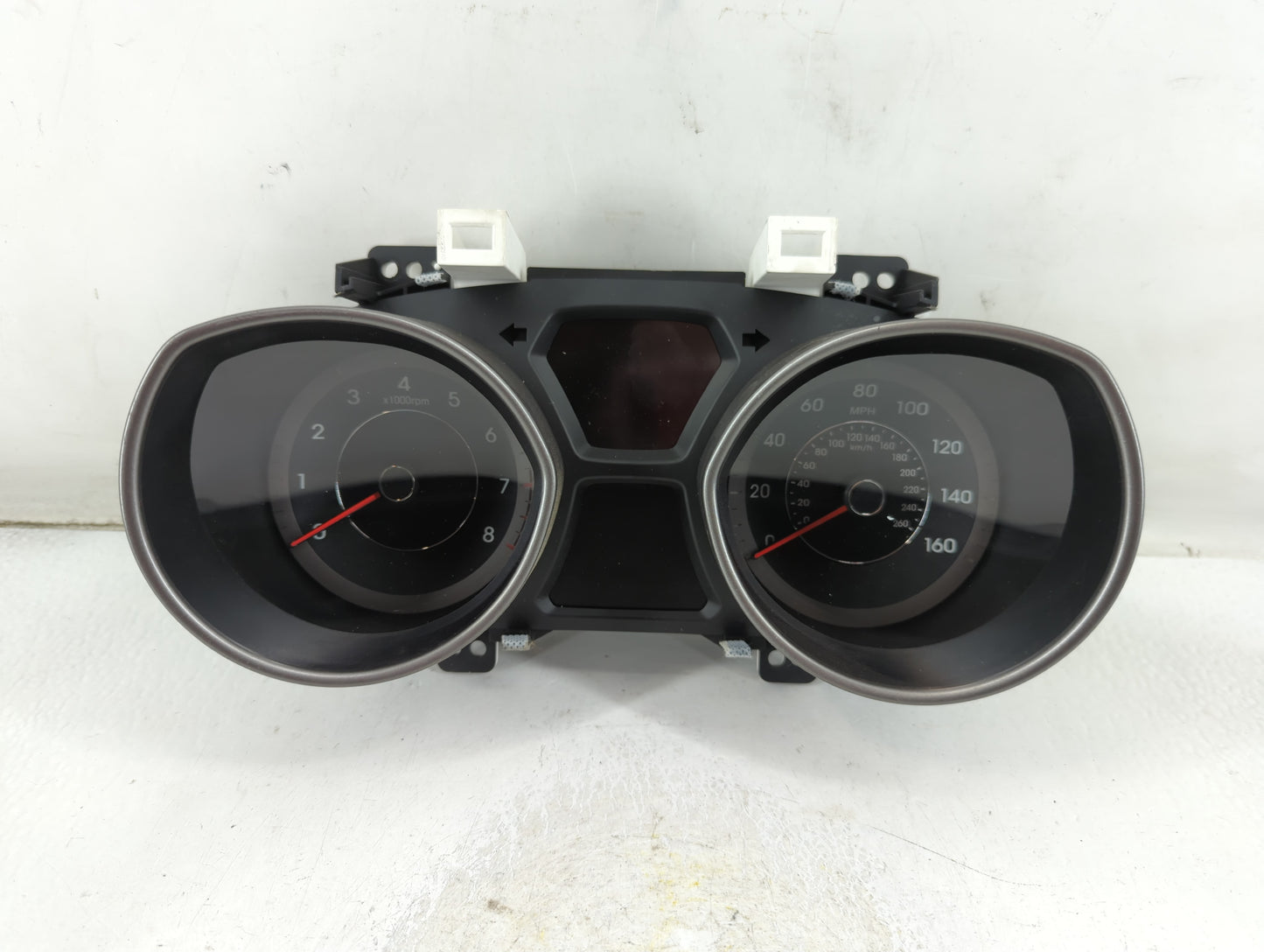 2014-2016 Hyundai Elantra Instrument Cluster Speedometer Gauges P/N:94004-3Y000 Fits Fits 2014 2015 2016 OEM Used Auto Parts