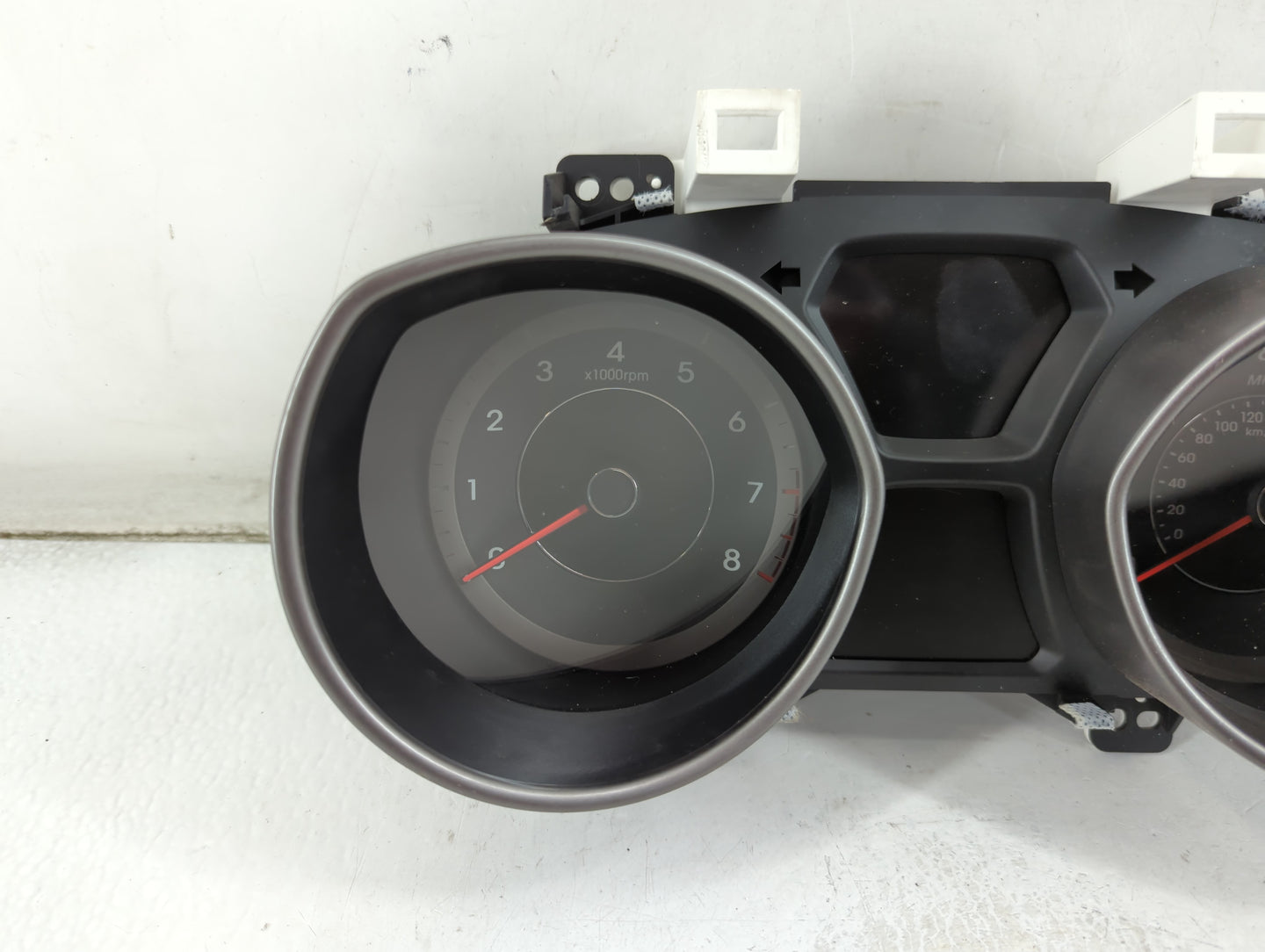 2014-2016 Hyundai Elantra Instrument Cluster Speedometer Gauges P/N:94004-3Y000 Fits Fits 2014 2015 2016 OEM Used Auto Parts