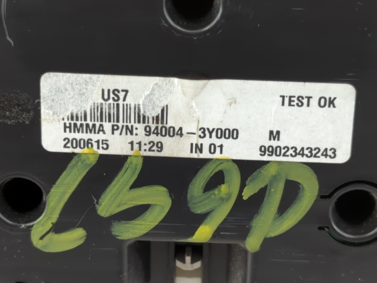 2014-2016 Hyundai Elantra Instrument Cluster Speedometer Gauges P/N:94004-3Y000 Fits Fits 2014 2015 2016 OEM Used Auto Parts