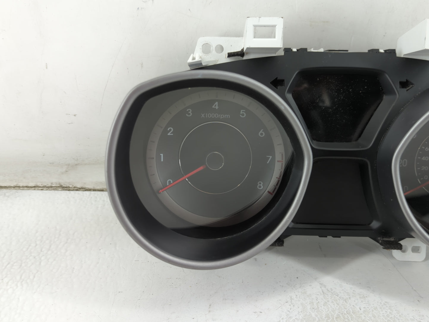 2016-2017 Hyundai Elantra Instrument Cluster Speedometer Gauges P/N:94004-3X210 Fits Fits 2016 2017 OEM Used Auto Parts - Oe