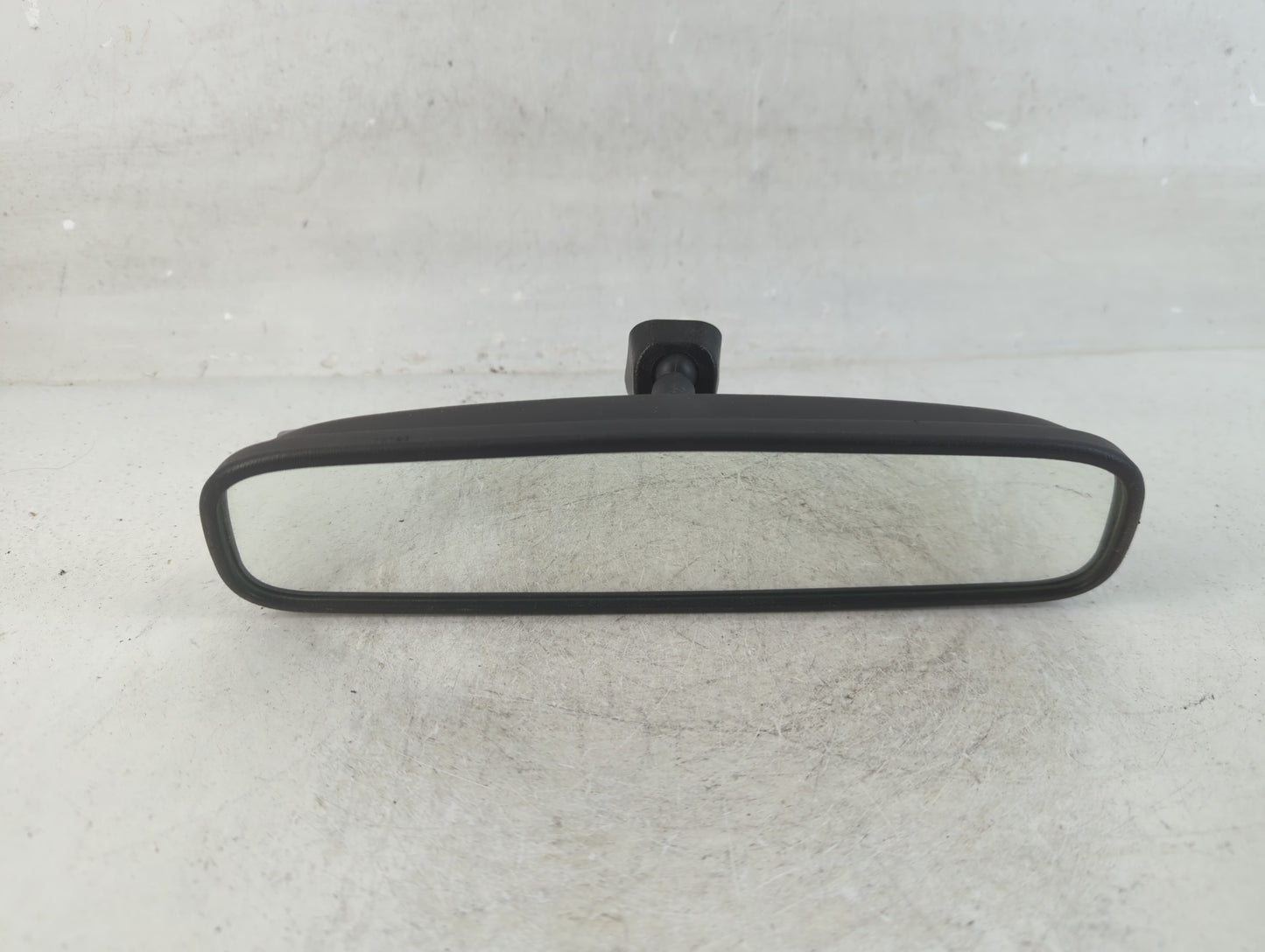2013-2020 Hyundai Elantra Interior Rear View Mirror Replacement OEM P/N:E4012143 Fits OEM Used Auto Parts - Oemusedautoparts