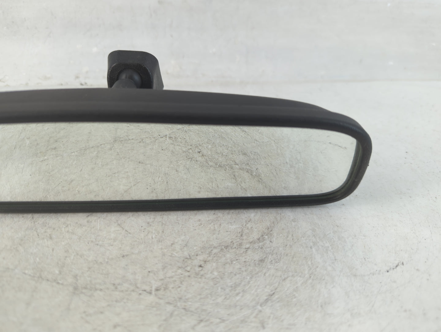 2013-2020 Hyundai Elantra Interior Rear View Mirror Replacement OEM P/N:E4012143 Fits OEM Used Auto Parts - Oemusedautoparts