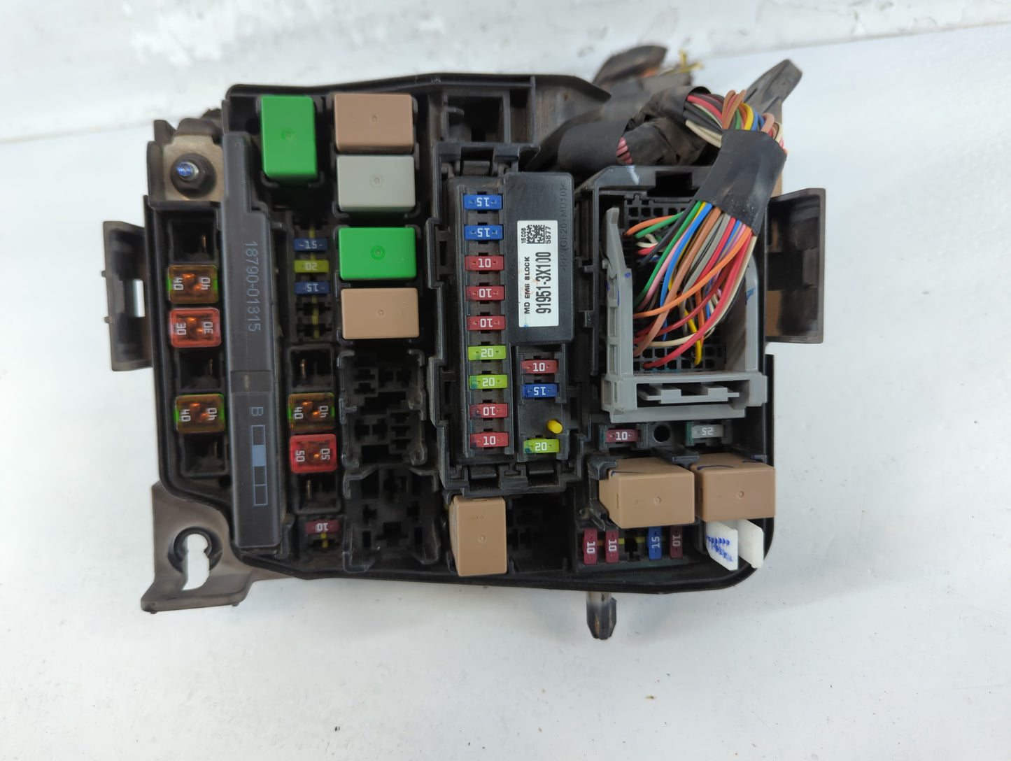 2014-2016 Hyundai Elantra Fusebox Fuse Box Panel Relay Module P/N:91951-3X710 Fits Fits 2014 2015 2016 OEM Used Auto Parts -