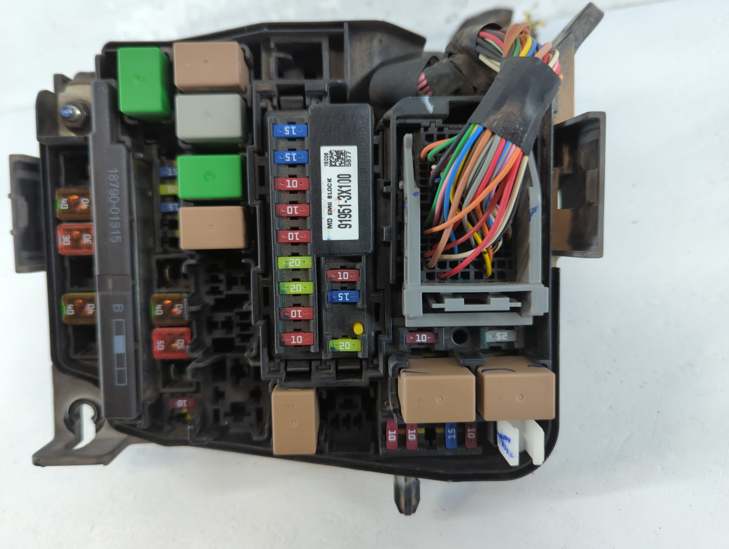 2014-2016 Hyundai Elantra Fusebox Fuse Box Panel Relay Module P/N:91951-3X710 Fits Fits 2014 2015 2016 OEM Used Auto Parts -