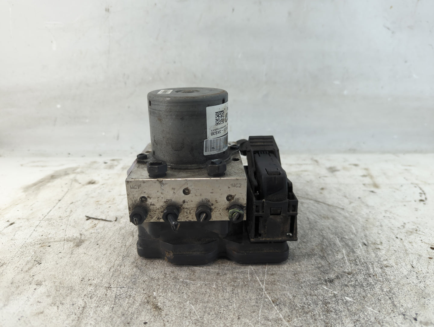 2014-2016 Hyundai Elantra ABS Pump Control Module Replacement P/N:58920-3X630 Fits Fits 2014 2015 2016 OEM Used Auto Parts -