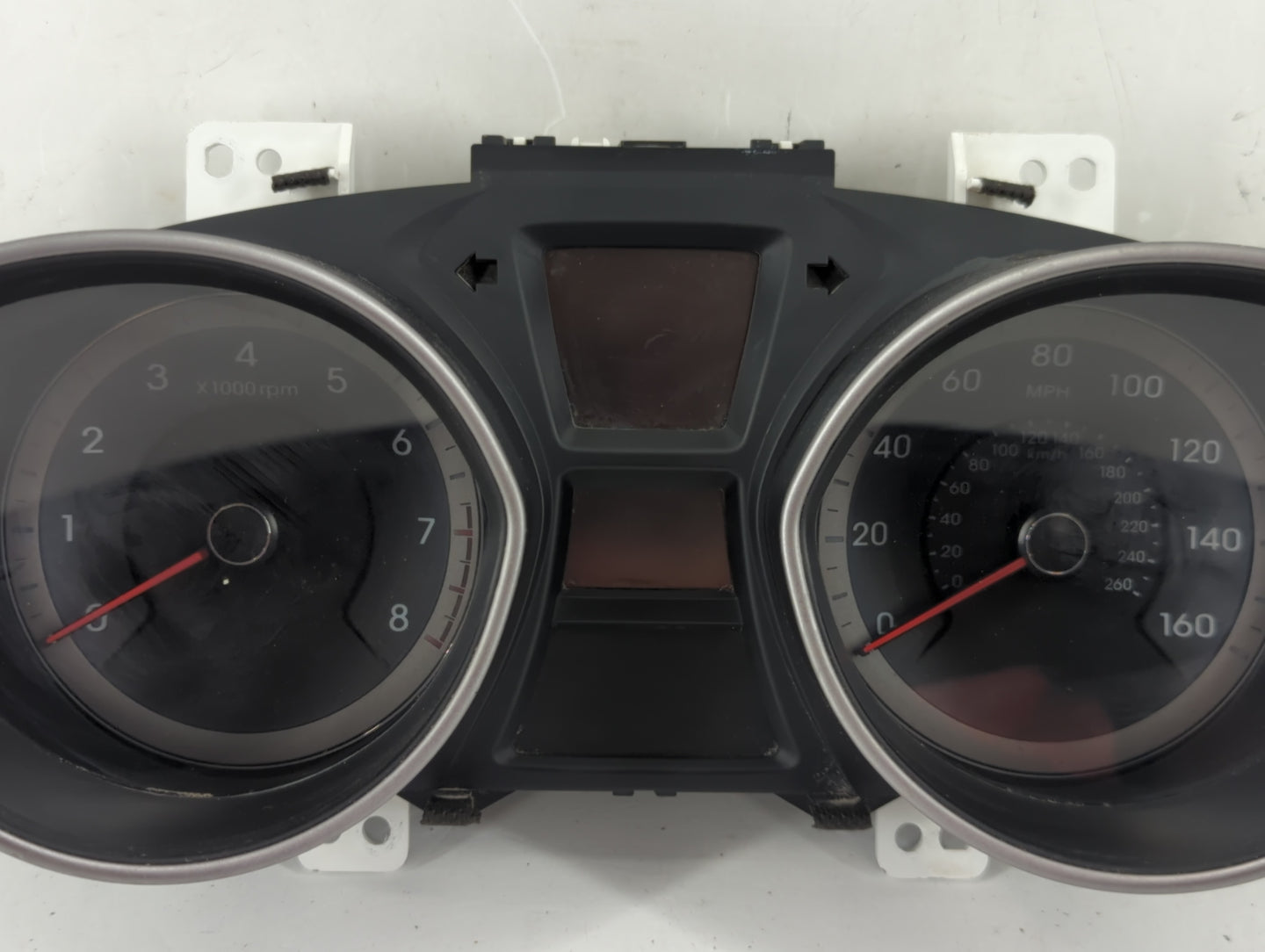 2016-2017 Hyundai Elantra Gt Instrument Cluster Speedometer Gauges P/N:94004-A5610 Fits Fits 2016 2017 OEM Used Auto Parts -