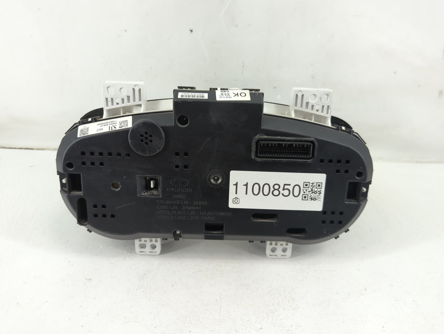 2016-2017 Hyundai Elantra Gt Instrument Cluster Speedometer Gauges P/N:94004-A5610 Fits Fits 2016 2017 OEM Used Auto Parts -