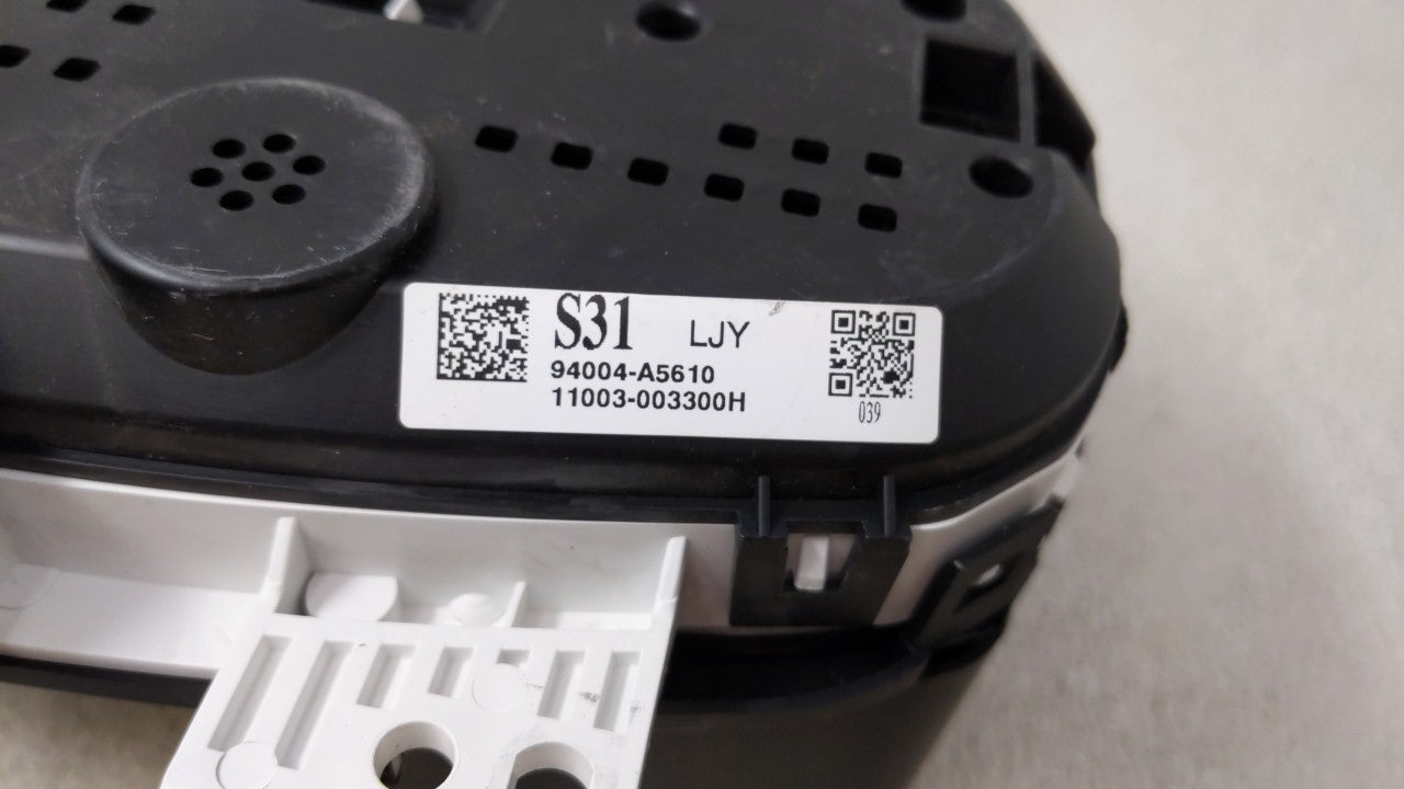 2016-2017 Hyundai Elantra Gt Instrument Cluster Speedometer Gauges P/N:94004-A5610 94004-A5610 Fits Fits 2016 2017 OEM Used 