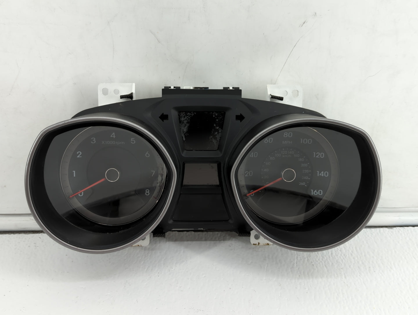 2016-2017 Hyundai Elantra Gt Instrument Cluster Speedometer Gauges P/N:94004-A5610 Fits Fits 2016 2017 OEM Used Auto Parts -