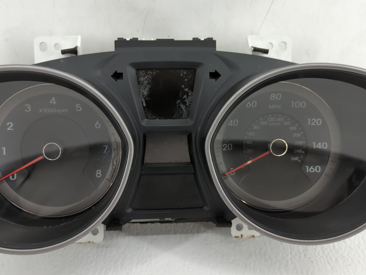 2016-2017 Hyundai Elantra Gt Instrument Cluster Speedometer Gauges P/N:94004-A5610 Fits Fits 2016 2017 OEM Used Auto Parts -