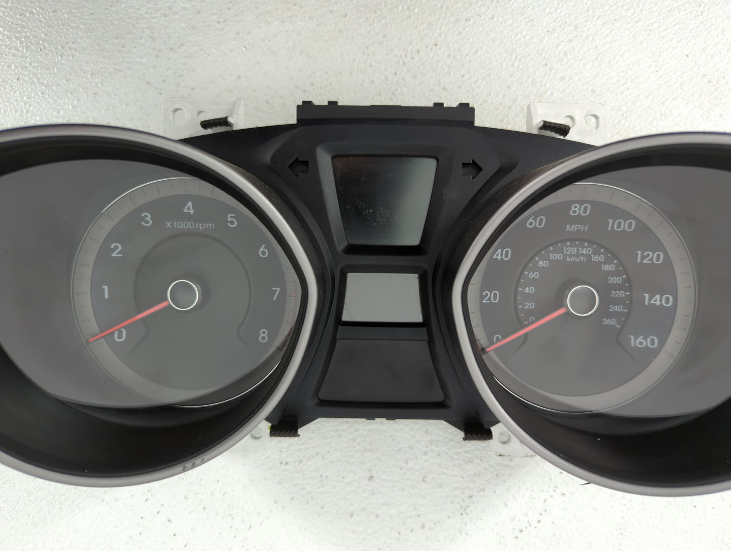2016-2017 Hyundai Elantra Gt Instrument Cluster Speedometer Gauges P/N:94004-A5600 94004-3Y010 Fits Fits 2016 2017 OEM Used 