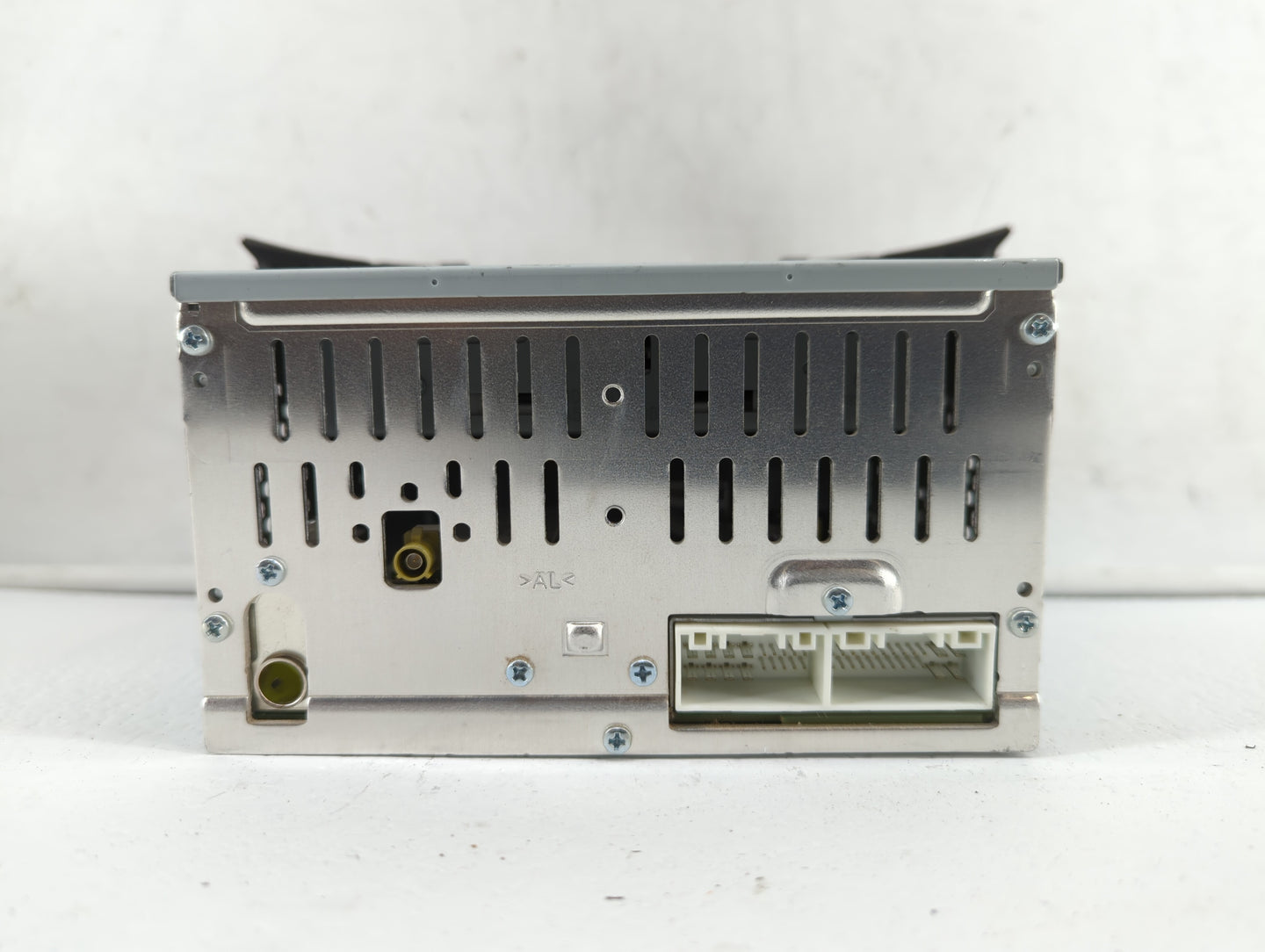 2016-2017 Hyundai Elantra Gt Am Fm Cd Player Radio Receiver - Oemusedautoparts1.com