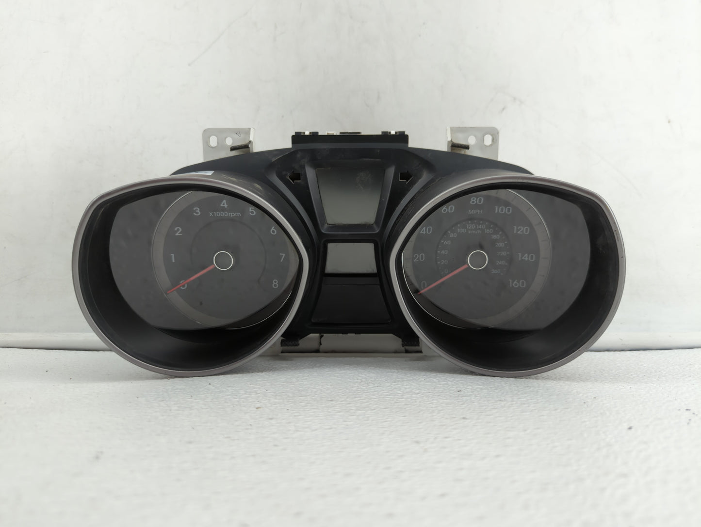 2016-2017 Hyundai Elantra Gt Instrument Cluster Speedometer Gauges P/N:94004-A5610 Fits Fits 2016 2017 OEM Used Auto Parts -