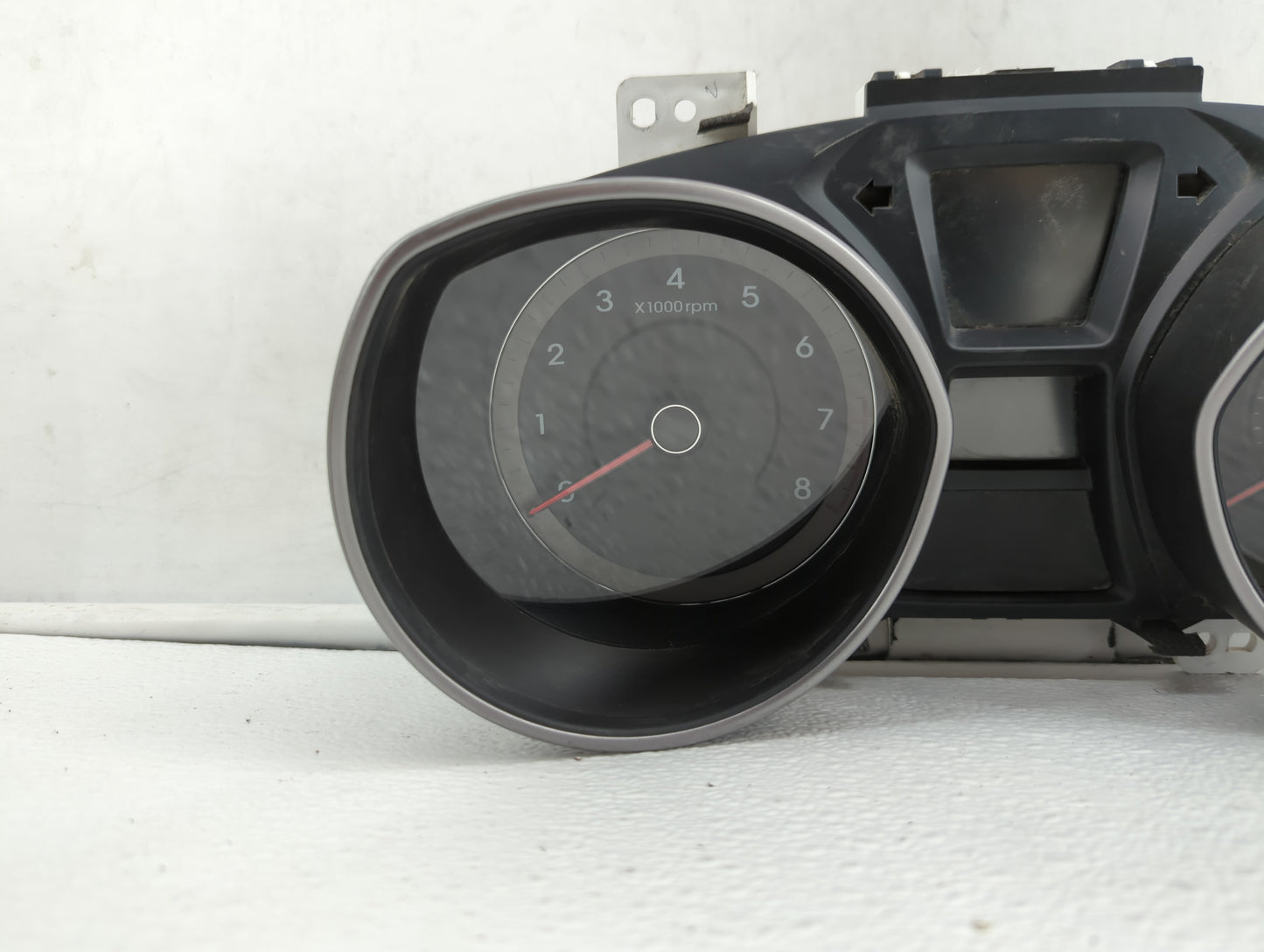 2016-2017 Hyundai Elantra Gt Instrument Cluster Speedometer Gauges P/N:94004-A5610 Fits Fits 2016 2017 OEM Used Auto Parts -