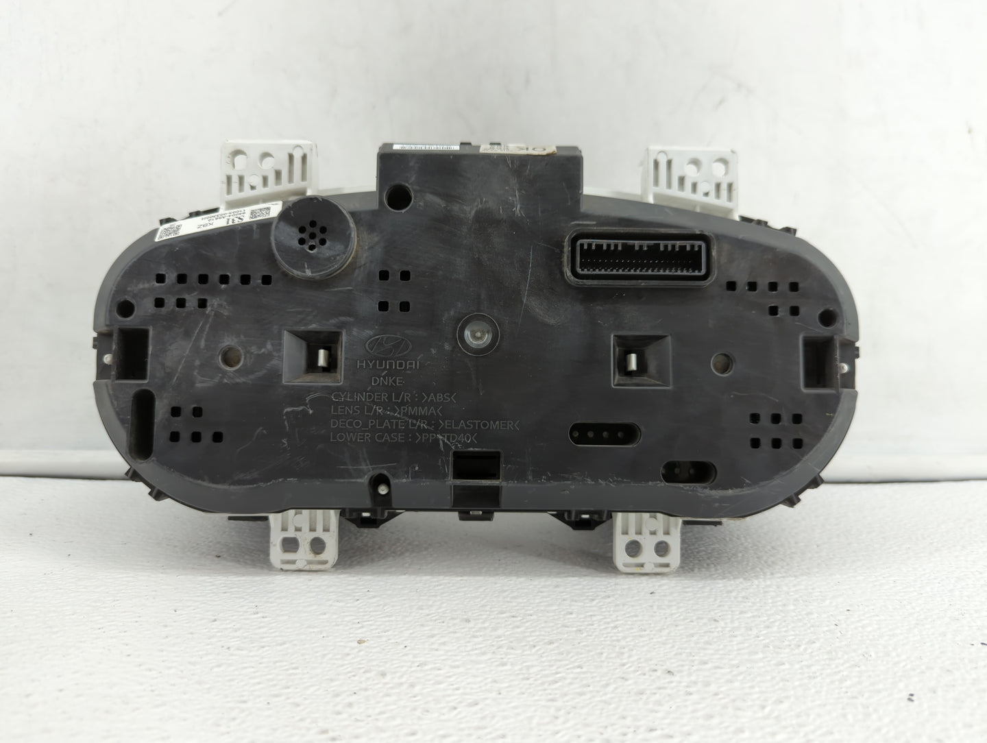 2016-2017 Hyundai Elantra Gt Instrument Cluster Speedometer Gauges P/N:94004-A5610 Fits Fits 2016 2017 OEM Used Auto Parts -