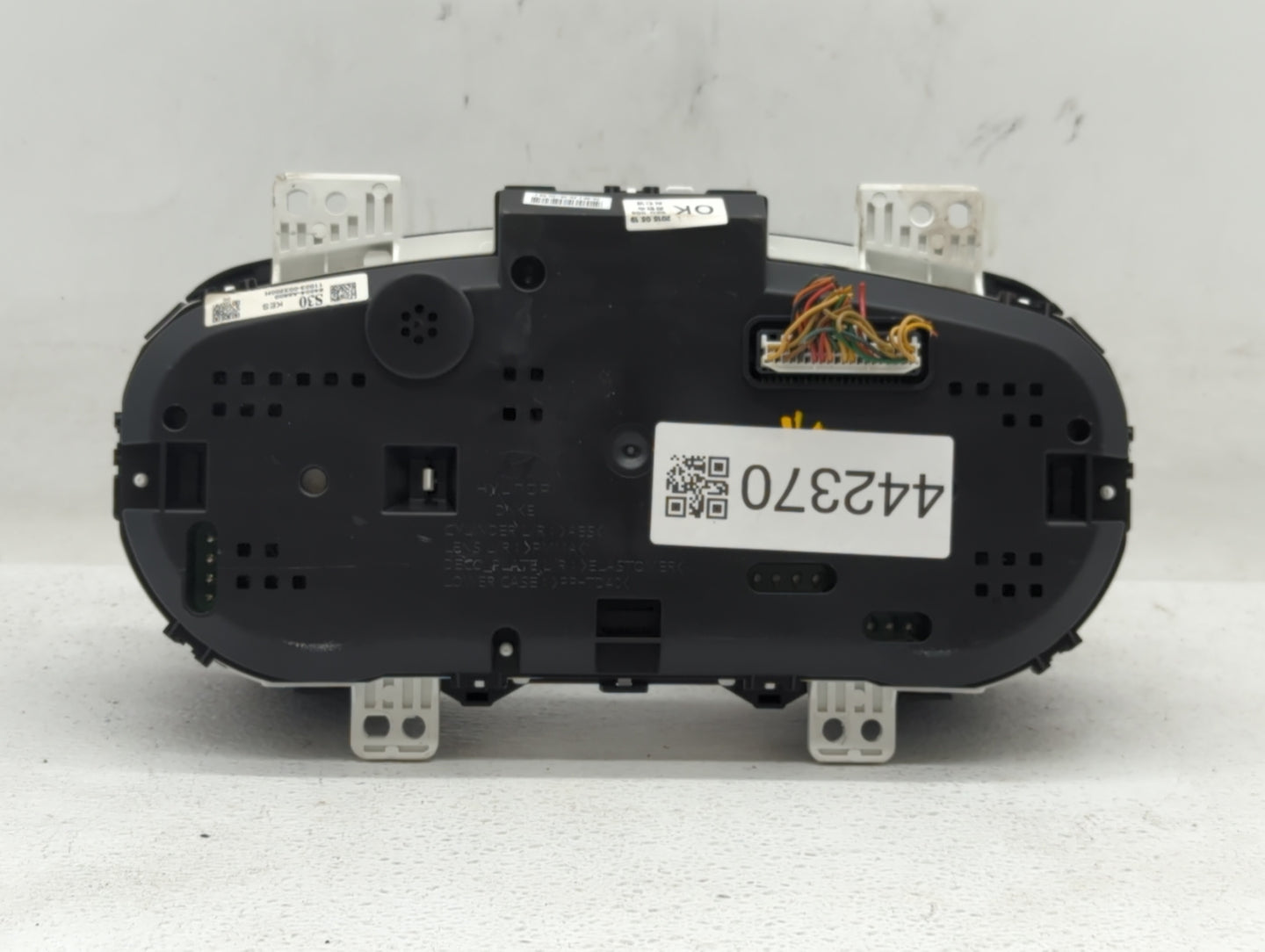 2016-2017 Hyundai Elantra Gt Instrument Cluster Speedometer Gauges P/N:94004-A5600 94004-3Y010 Fits Fits 2016 2017 OEM Used 