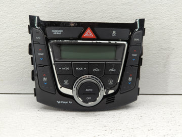 2016-2017 Hyundai Elantra Gt Climate Control Module Temperature AC/Heater Replacement P/N:97250-A5AH0 97250-A5XXX Fits OEM U