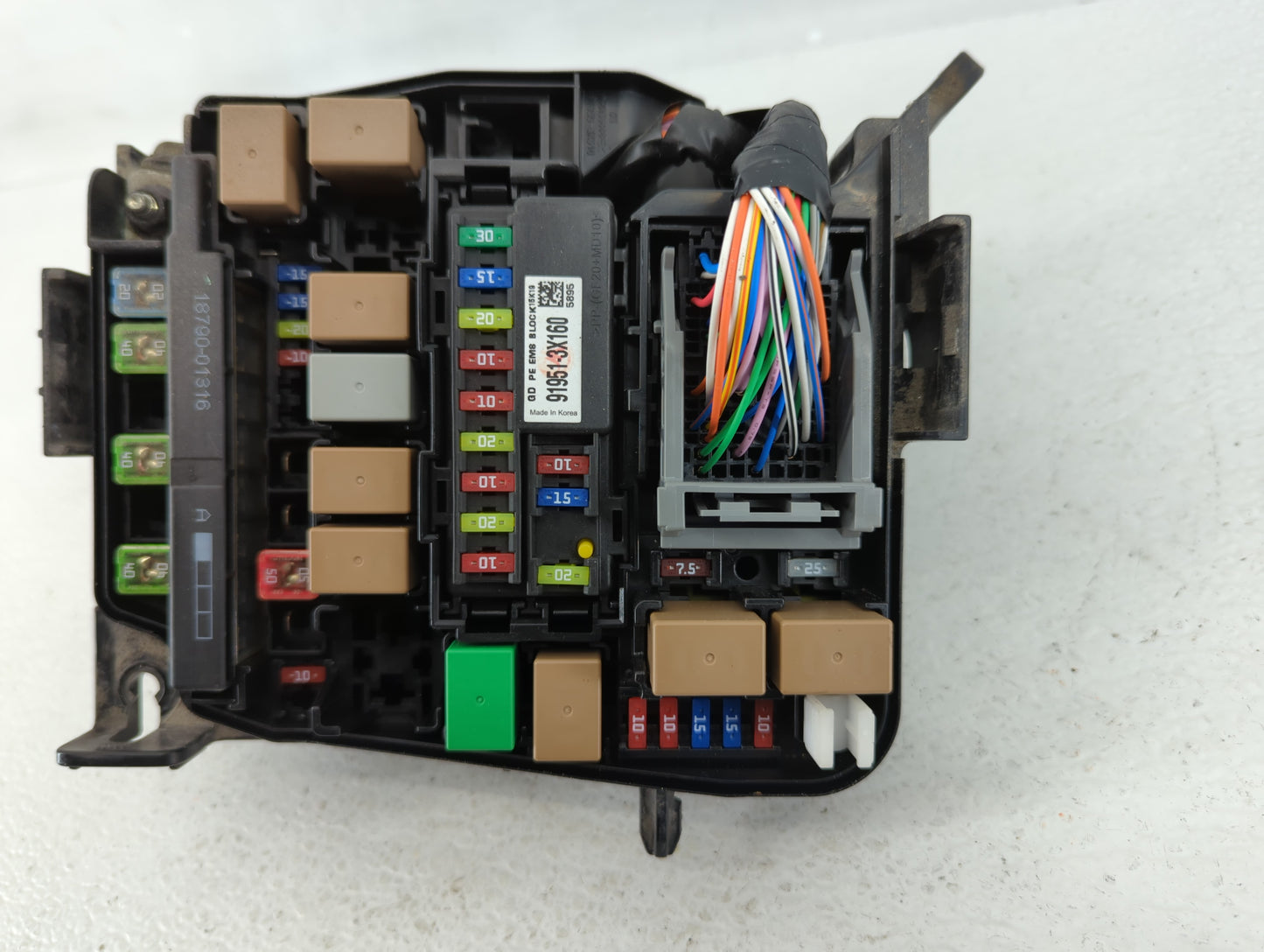 2016-2017 Hyundai Elantra Gt Fusebox Fuse Box Panel Relay Module P/N:91248A520B Fits Fits 2016 2017 OEM Used Auto Parts - Oe