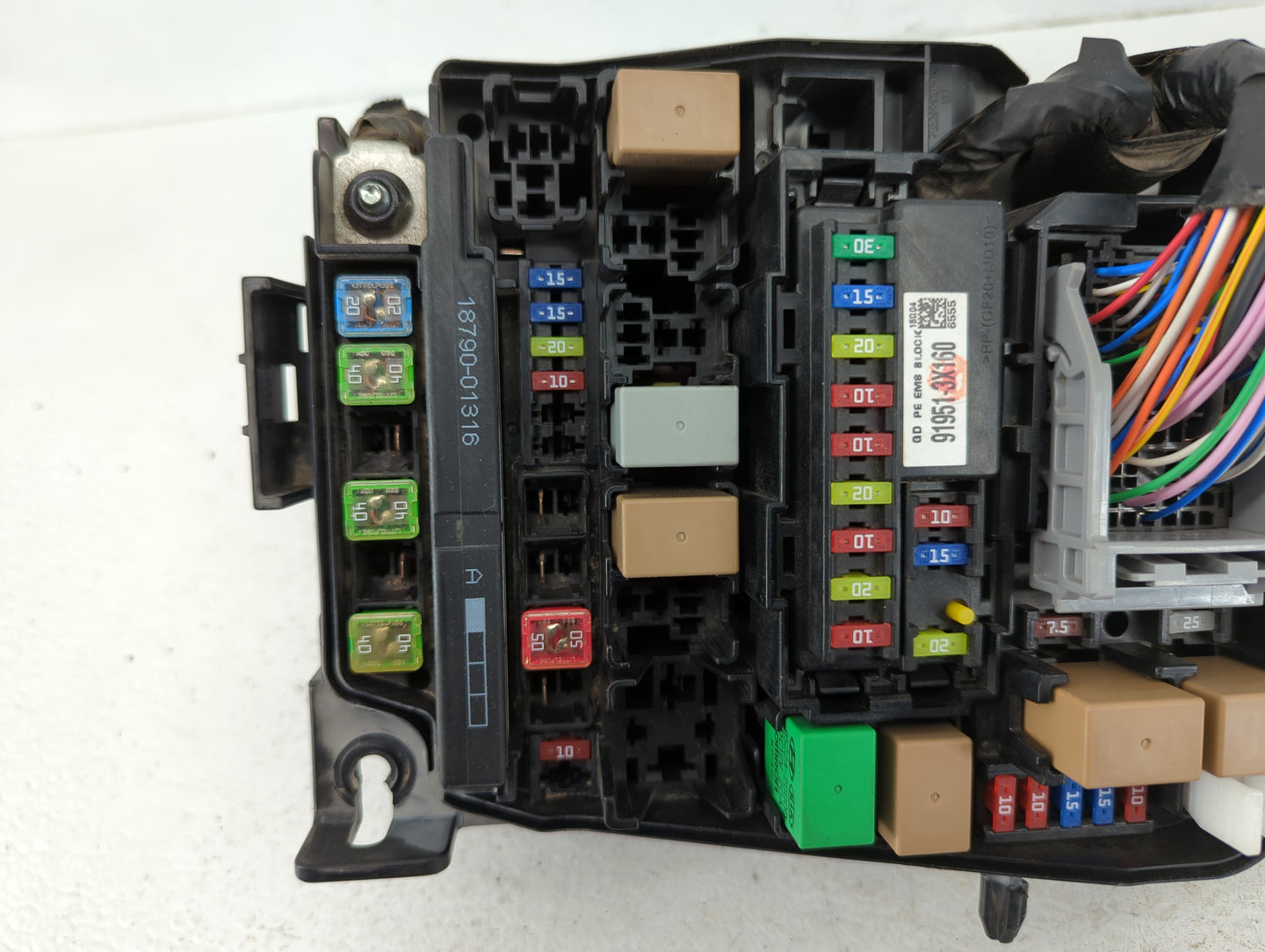 2016-2017 Hyundai Elantra Gt Fusebox Fuse Box Panel Relay Module P/N:91248 A5400A Fits Fits 2016 2017 OEM Used Auto Parts - 