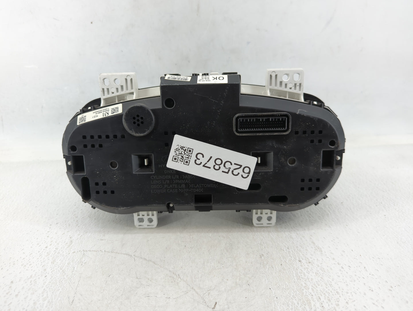 2016-2017 Hyundai Elantra Gt Instrument Cluster Speedometer Gauges P/N:94004-A5610 Fits Fits 2016 2017 OEM Used Auto Parts -