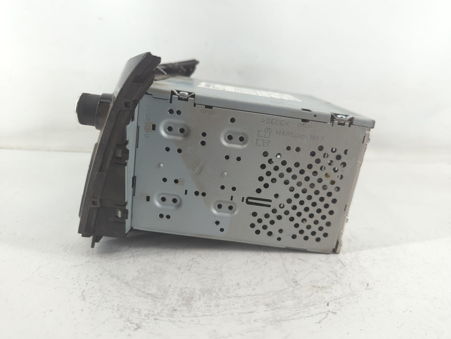 2016-2017 Hyundai Elantra Gt Radio AM FM Cd Player Receiver Replacement P/N:96170-A5260GU Fits Fits 2016 2017 OEM Used Auto 
