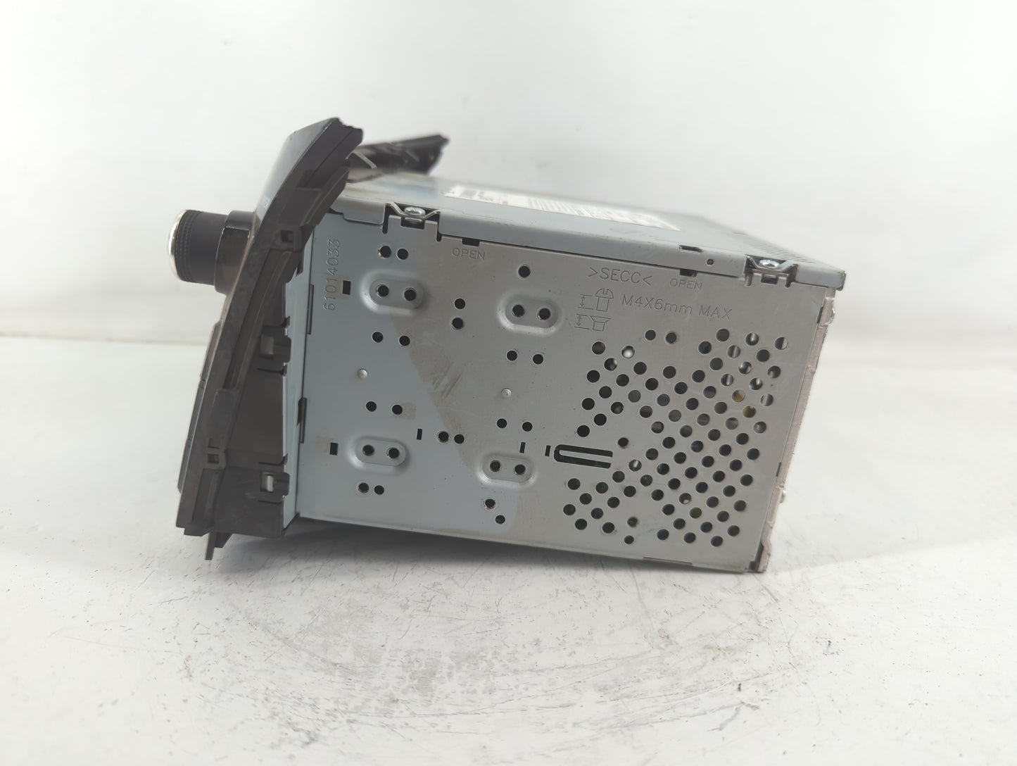 2016-2017 Hyundai Elantra Gt Radio AM FM Cd Player Receiver Replacement P/N:96170-A5260GU Fits Fits 2016 2017 OEM Used Auto 