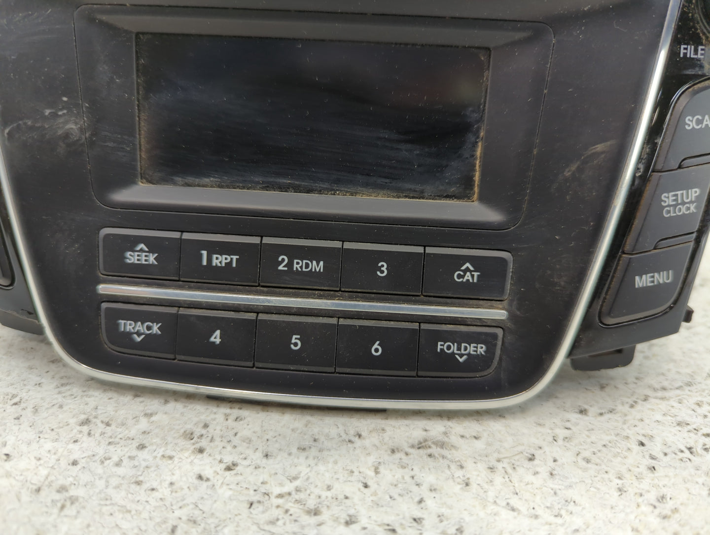 2016-2017 Hyundai Elantra Gt Am Fm Cd Player Radio Receiver - Oemusedautoparts1.com
