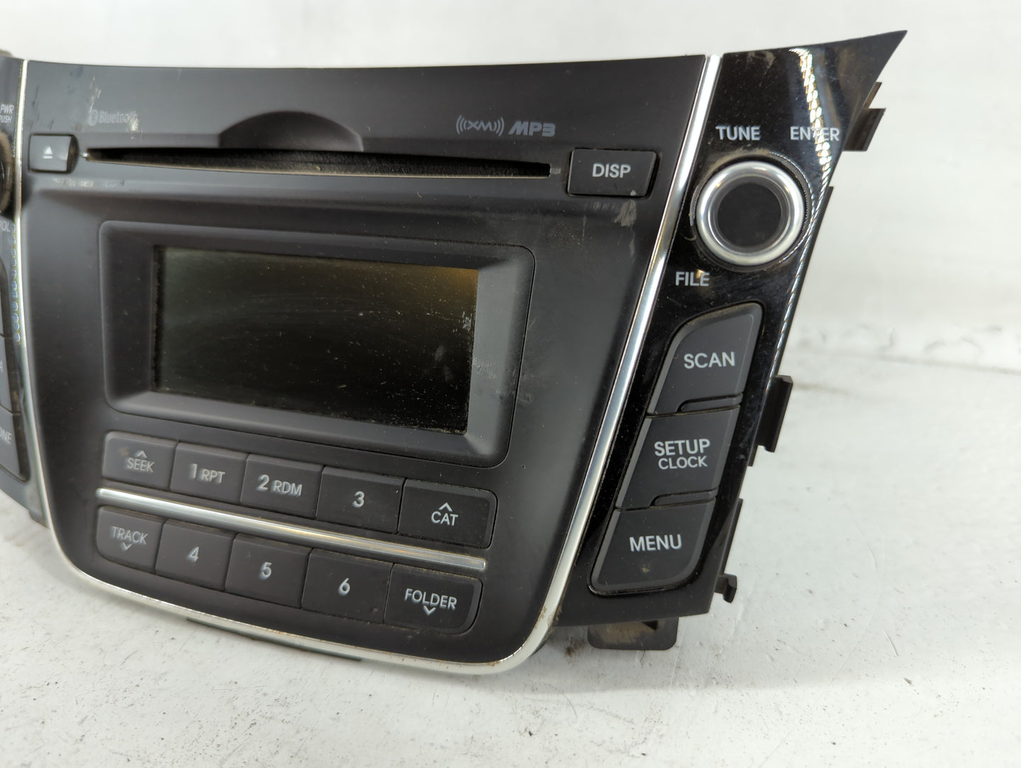 2016-2017 Hyundai Elantra Gt Am Fm Cd Player Radio Receiver - Oemusedautoparts1.com