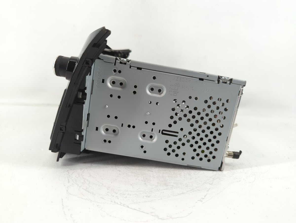 2016-2017 Hyundai Elantra Gt Am Fm Cd Player Radio Receiver 755379 - Oemusedautoparts1.com