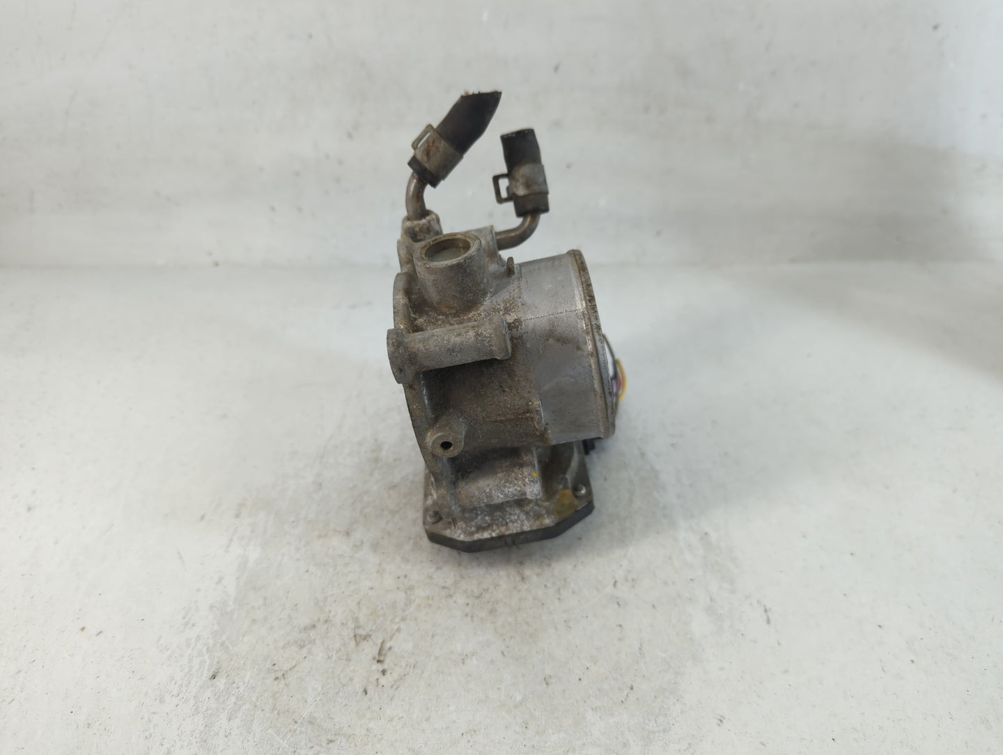 2016 Hyundai Elantra Gt Throttle Body Fits Fits 2011 2012 2013 2014 2015 2017 2018 2019 2020 2021 OEM Used Auto Parts - Oemu