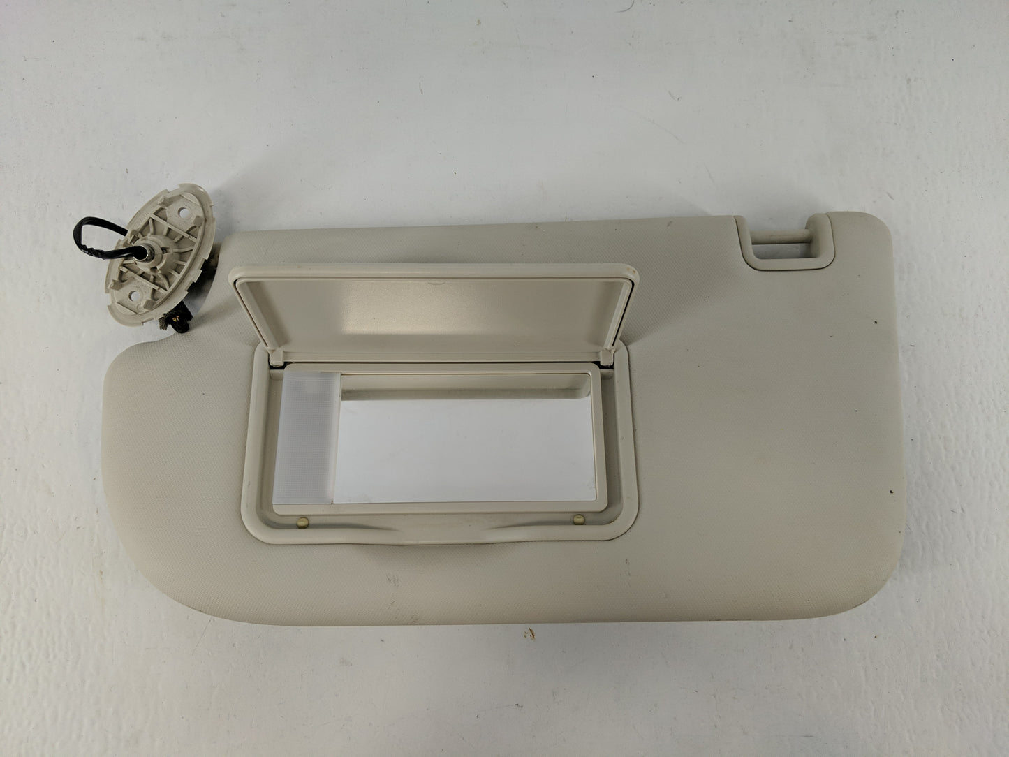 2015-2016 Hyundai Genesis Sun Visor Shade Replacement Driver Left Mirror Fits Fits 2015 2016 2017 2018 2019 2020 OEM Used Au