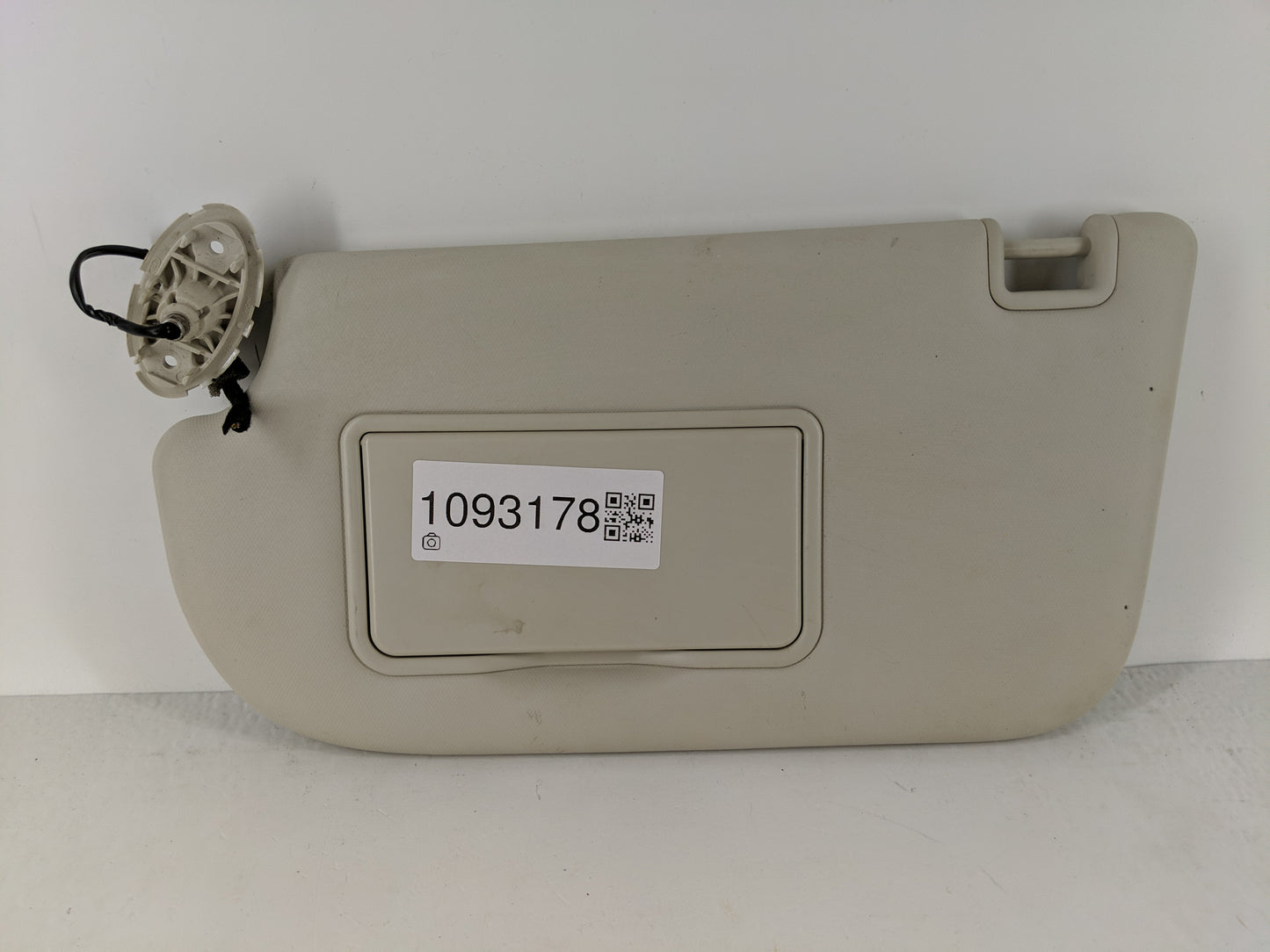 2015-2016 Hyundai Genesis Sun Visor Shade Replacement Driver Left Mirror Fits Fits 2015 2016 2017 2018 2019 2020 OEM Used Au