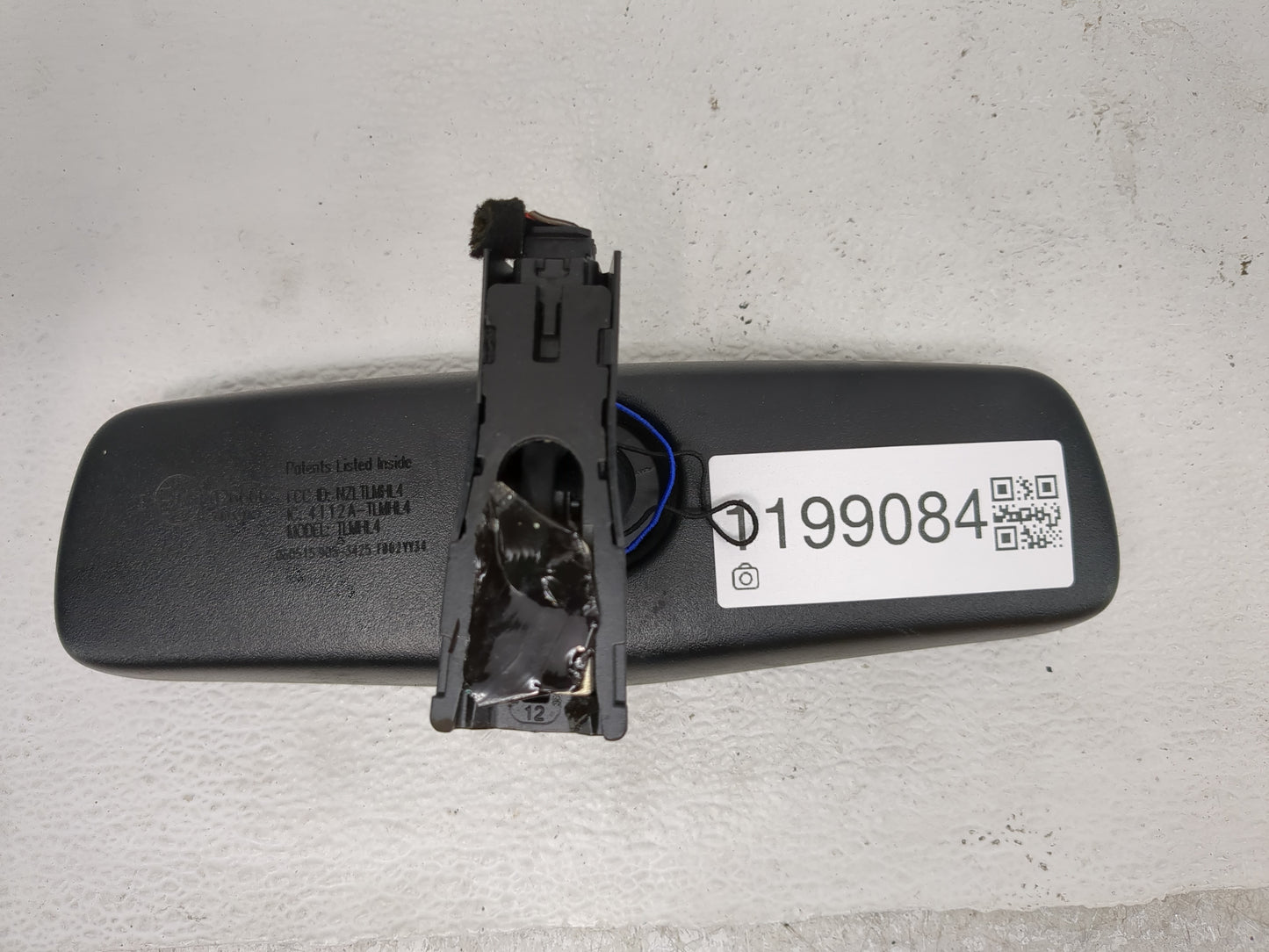 2013-2016 Hyundai Genesis Interior Rear View Mirror Replacement OEM P/N:E11026666 Fits OEM Used Auto Parts - Oemusedautopart