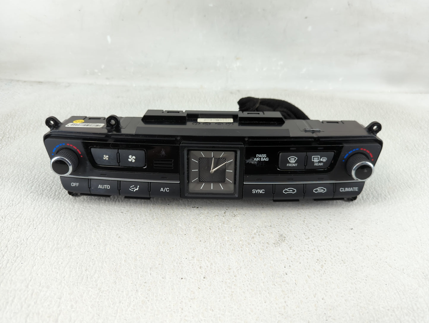2015-2016 Hyundai Genesis Climate Control Module Temperature AC/Heater Replacement Fits Fits 2015 2016 2017 OEM Used Auto Pa