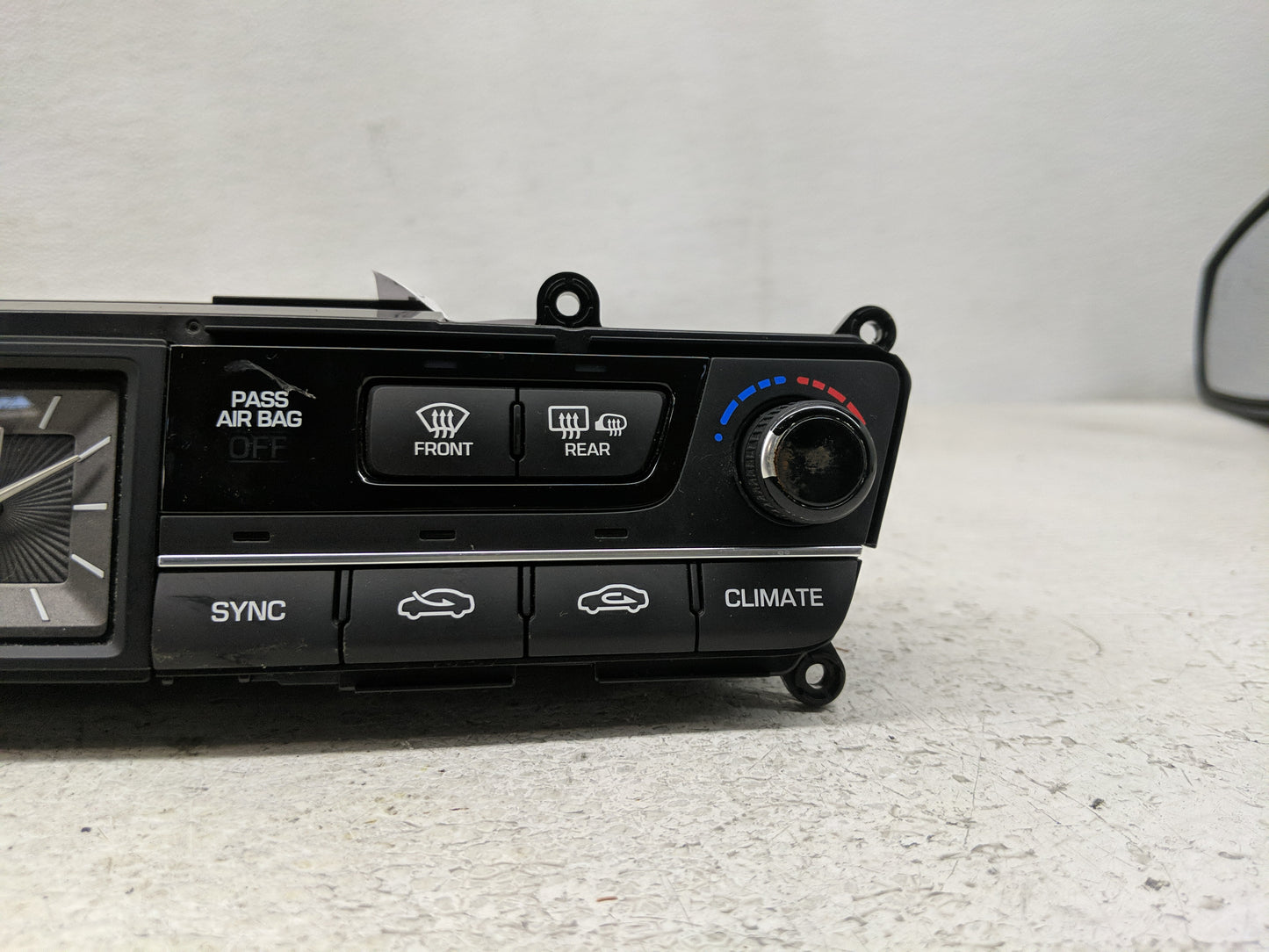 2015-2016 Hyundai Genesis Climate Control Module Temperature AC/Heater Replacement P/N:97250-B1120 Fits Fits 2015 2016 2017 