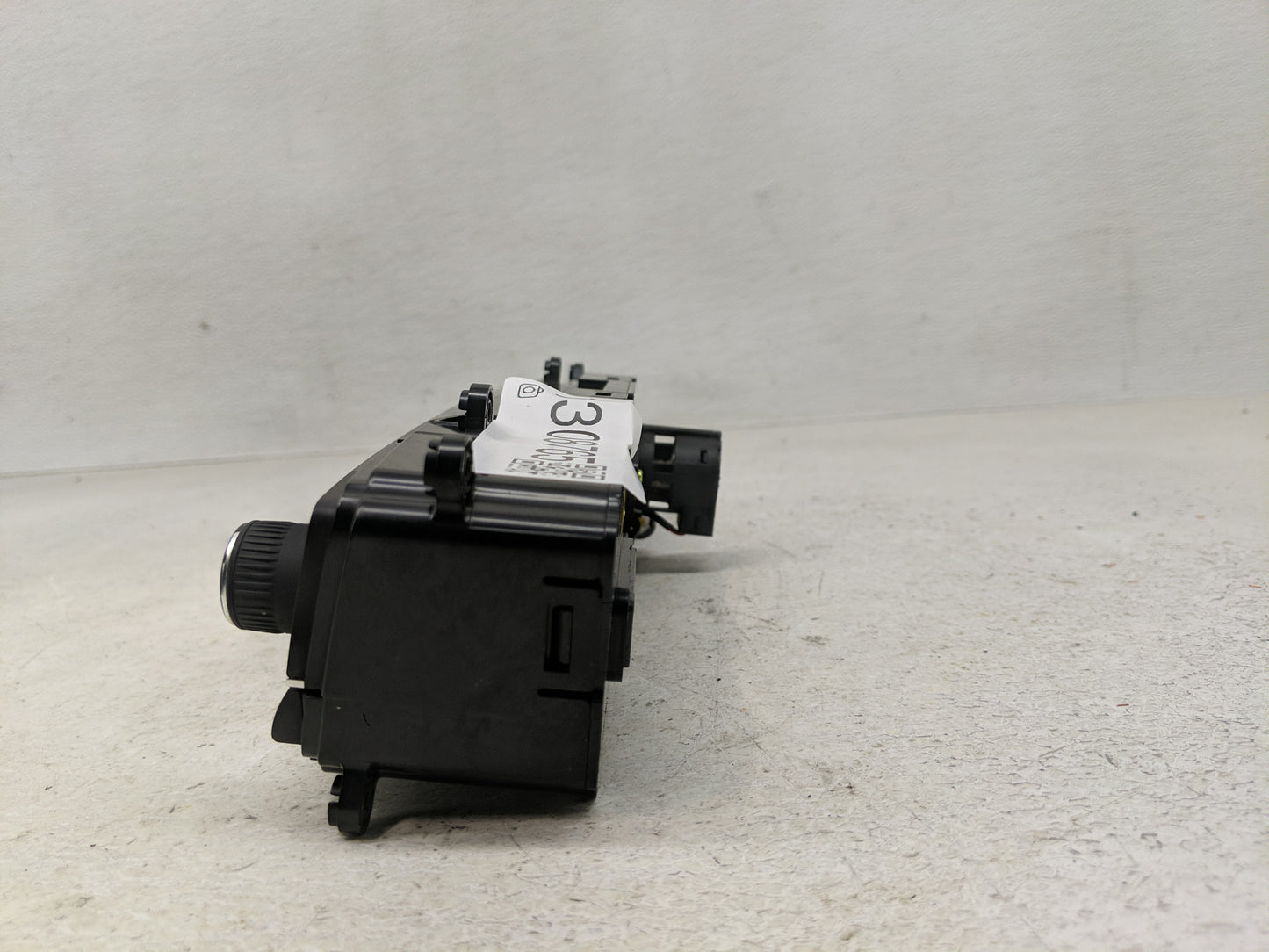2015-2016 Hyundai Genesis Climate Control Module Temperature AC/Heater Replacement P/N:97250-B1120 Fits Fits 2015 2016 2017 