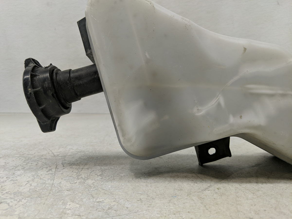 2015 Hyundai Genesis Radiator Coolant Overflow Expansion Tank Bottle - Oemusedautoparts1.com