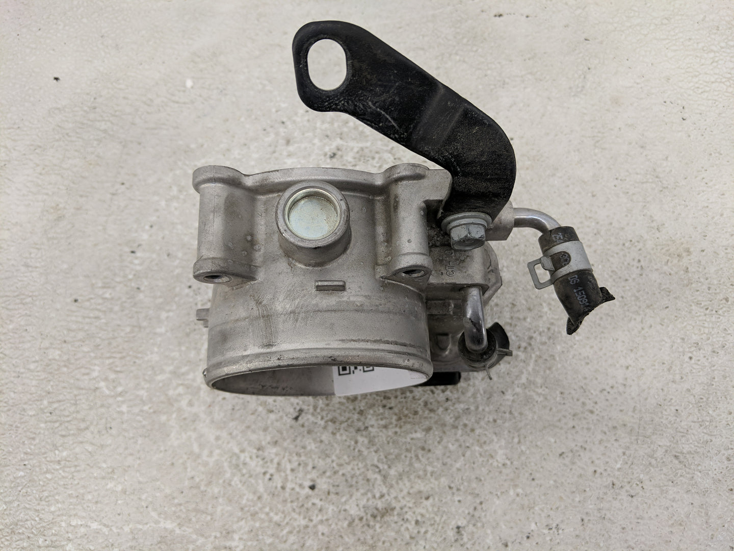 2015-2016 Hyundai Genesis Throttle Body P/N:35100-3CAC0 Fits Fits 2015 2016 2017 OEM Used Auto Parts - Oemusedautoparts1.com