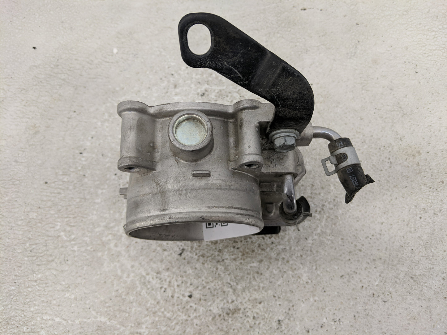 2015-2016 Hyundai Genesis Throttle Body P/N:35100-3CAC0 Fits Fits 2015 2016 2017 OEM Used Auto Parts - Oemusedautoparts1.com