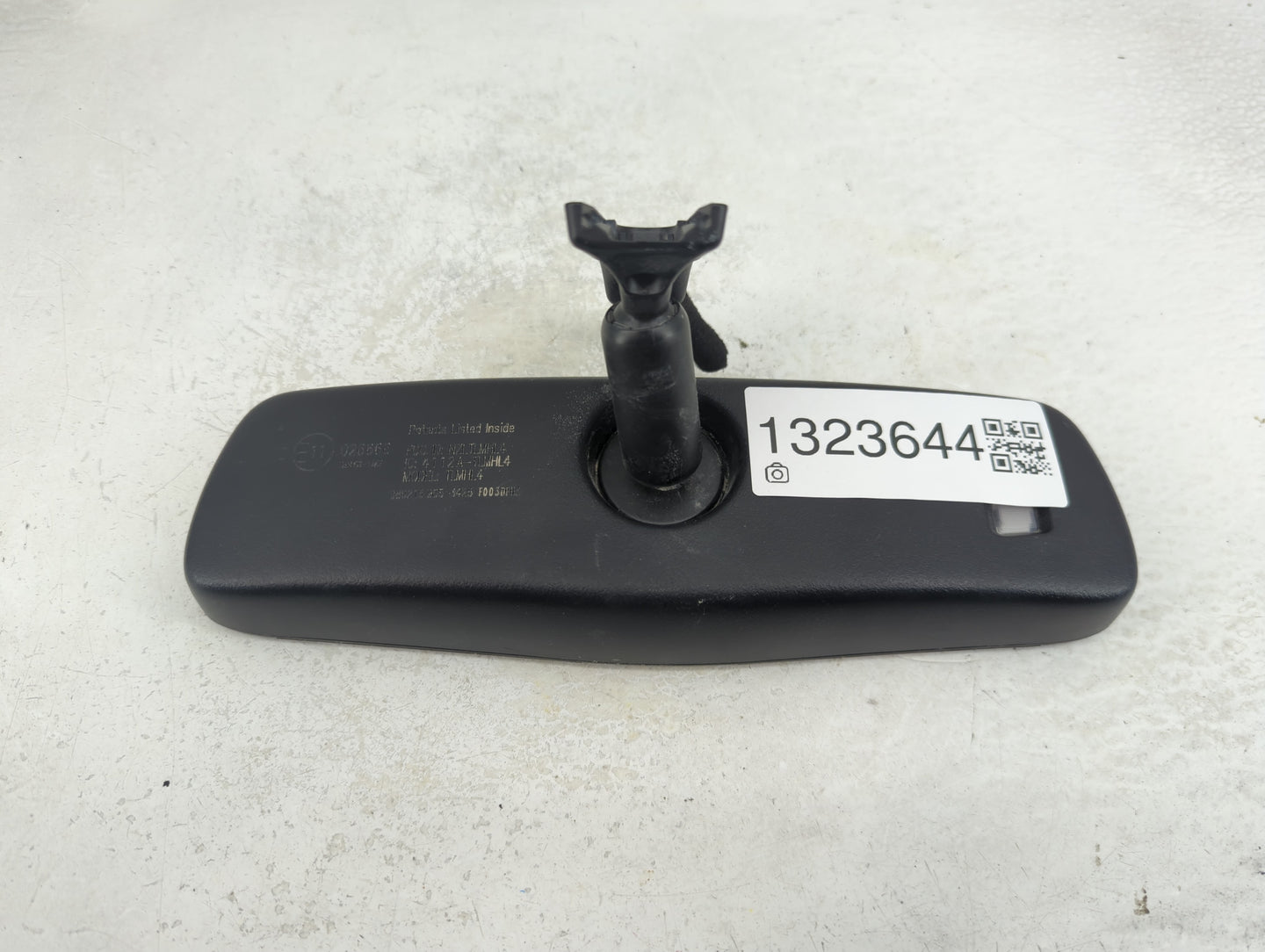 2013-2016 Hyundai Genesis Interior Rear View Mirror Replacement OEM P/N:4112A-TLMHL4 Fits OEM Used Auto Parts - Oemusedautop