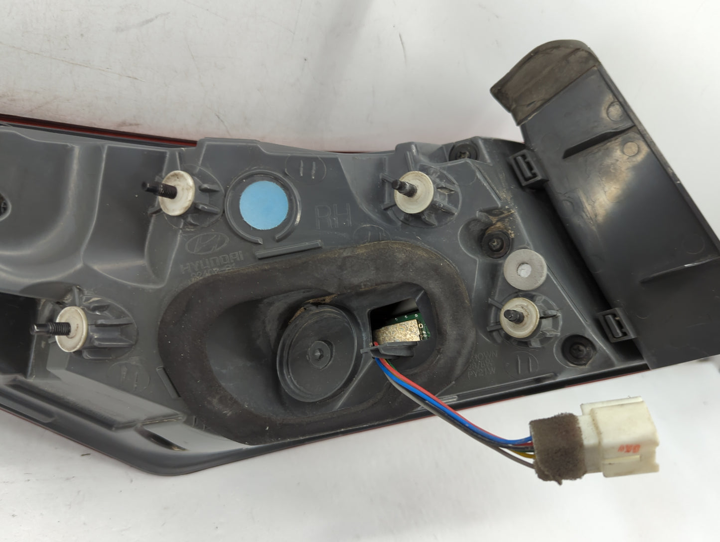 2015-2016 Hyundai Genesis Tail Light Assembly Passenger Right OEM Fits Fits 2015 2016 2017 OEM Used Auto Parts - Oemusedauto