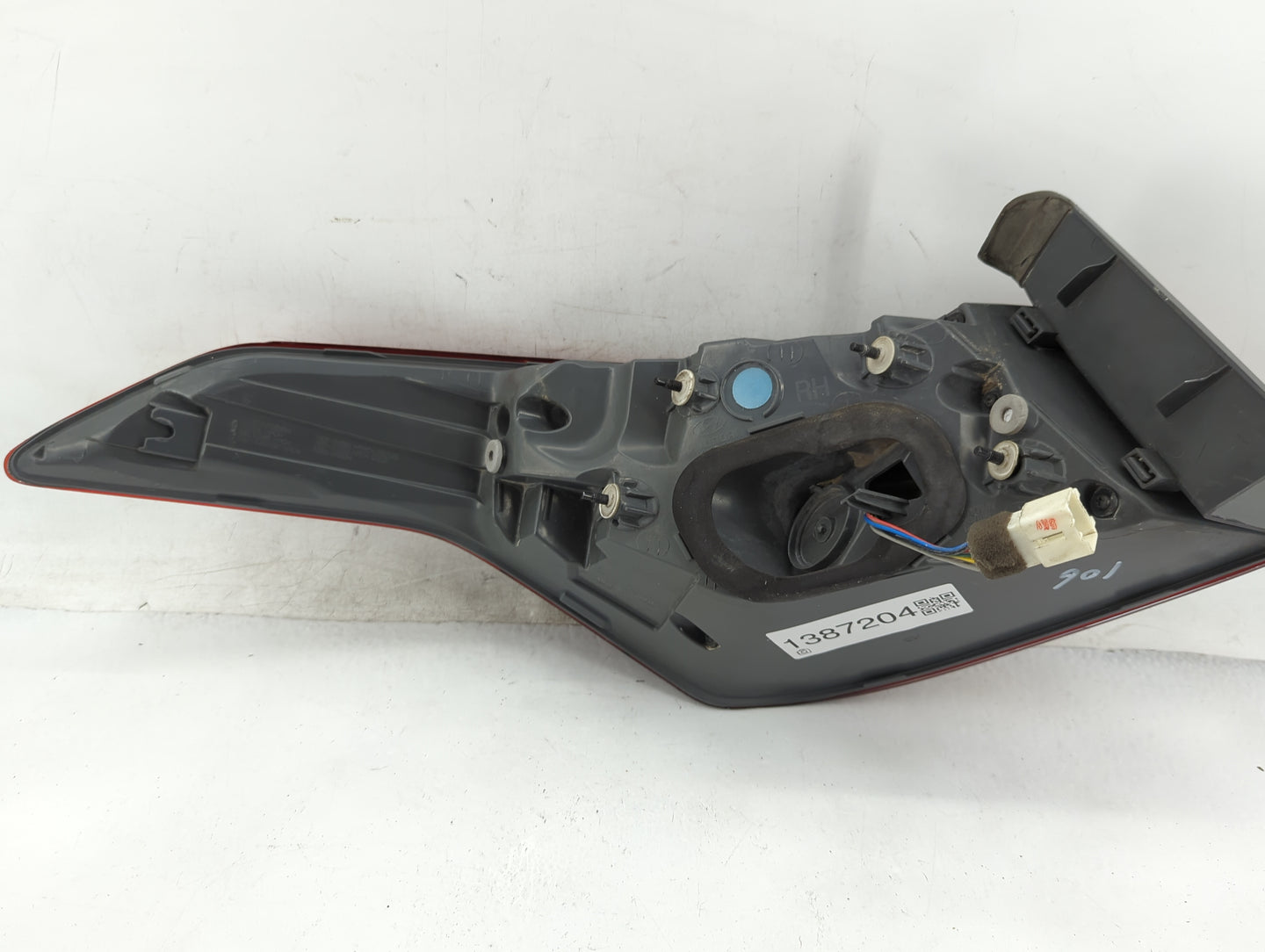 2015-2016 Hyundai Genesis Tail Light Assembly Passenger Right OEM Fits Fits 2015 2016 2017 OEM Used Auto Parts - Oemusedauto