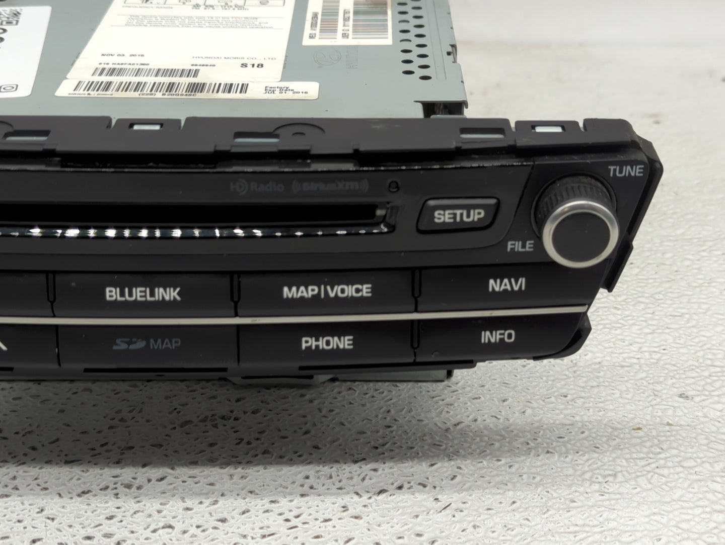 2015-2016 Hyundai Genesis Radio AM FM Cd Player Receiver Replacement P/N:96560-B14404X Fits Fits 2015 2016 OEM Used Auto Par