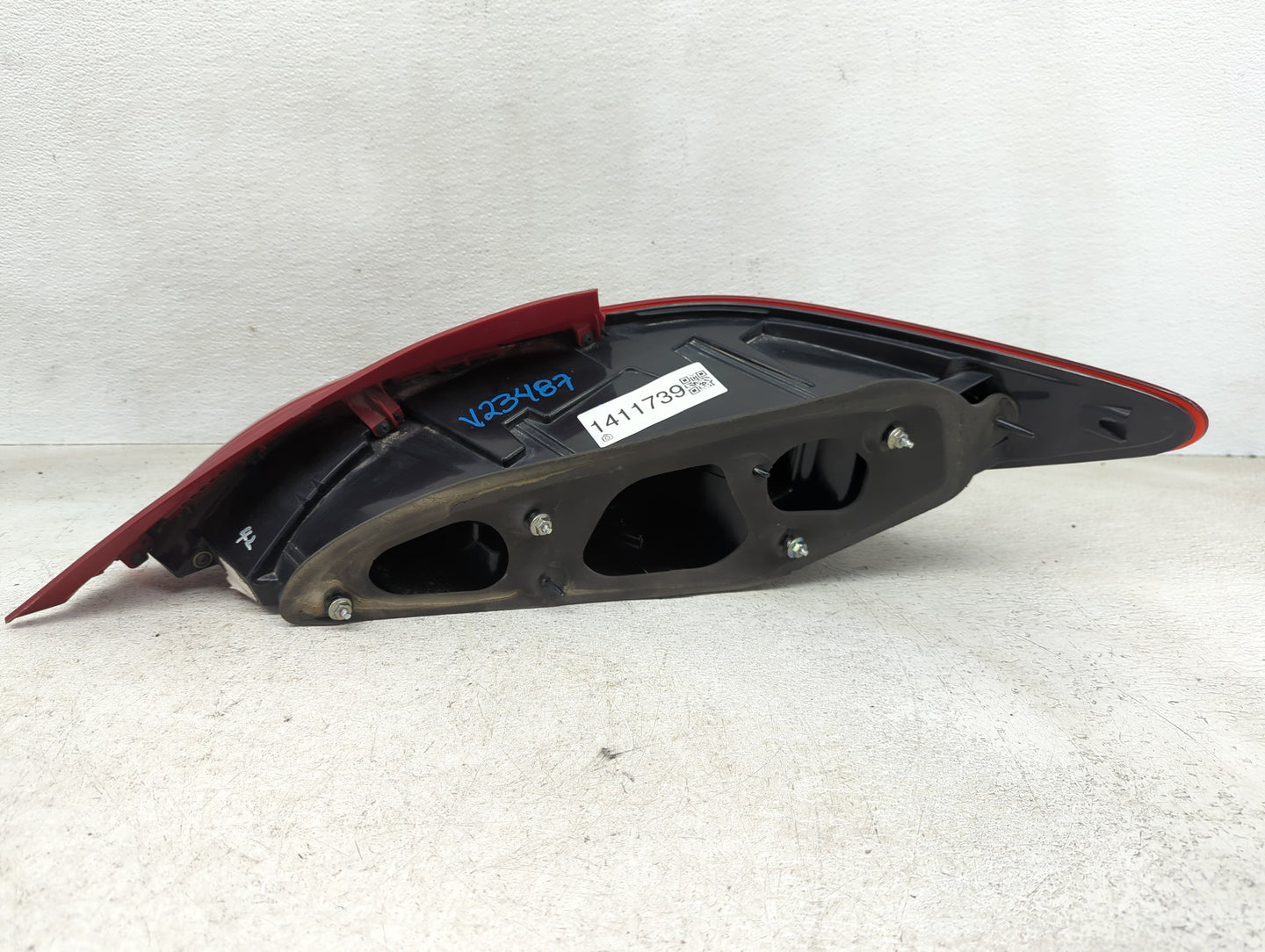 2013-2016 Hyundai Genesis Tail Light Assembly Driver Left OEM P/N:92401-2M5 Fits Fits 2013 2014 2015 2016 OEM Used Auto Part
