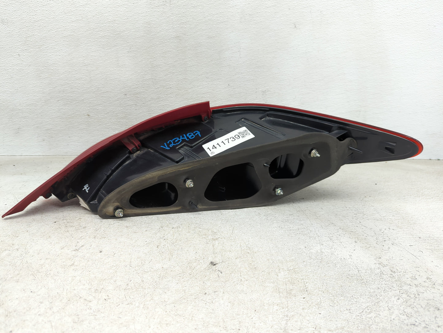 2013-2016 Hyundai Genesis Tail Light Assembly Driver Left OEM P/N:92401-2M5 Fits Fits 2013 2014 2015 2016 OEM Used Auto Part