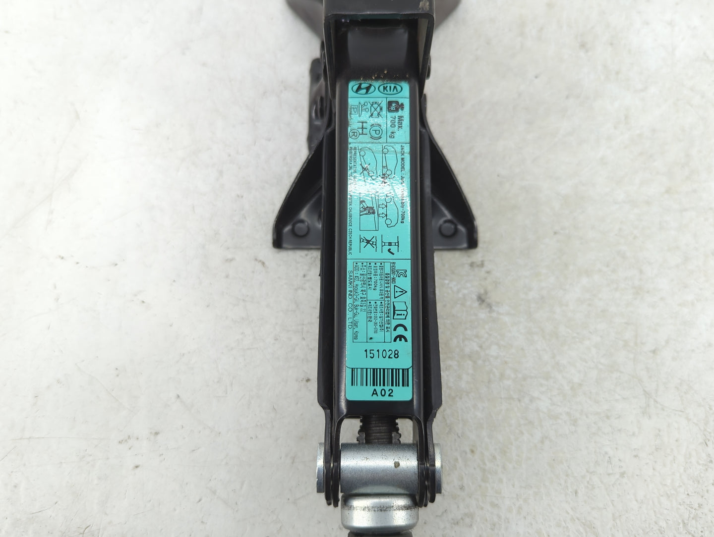 2016 Hyundai Genesis Spare Scissor Car Jack - Oemusedautoparts1.com