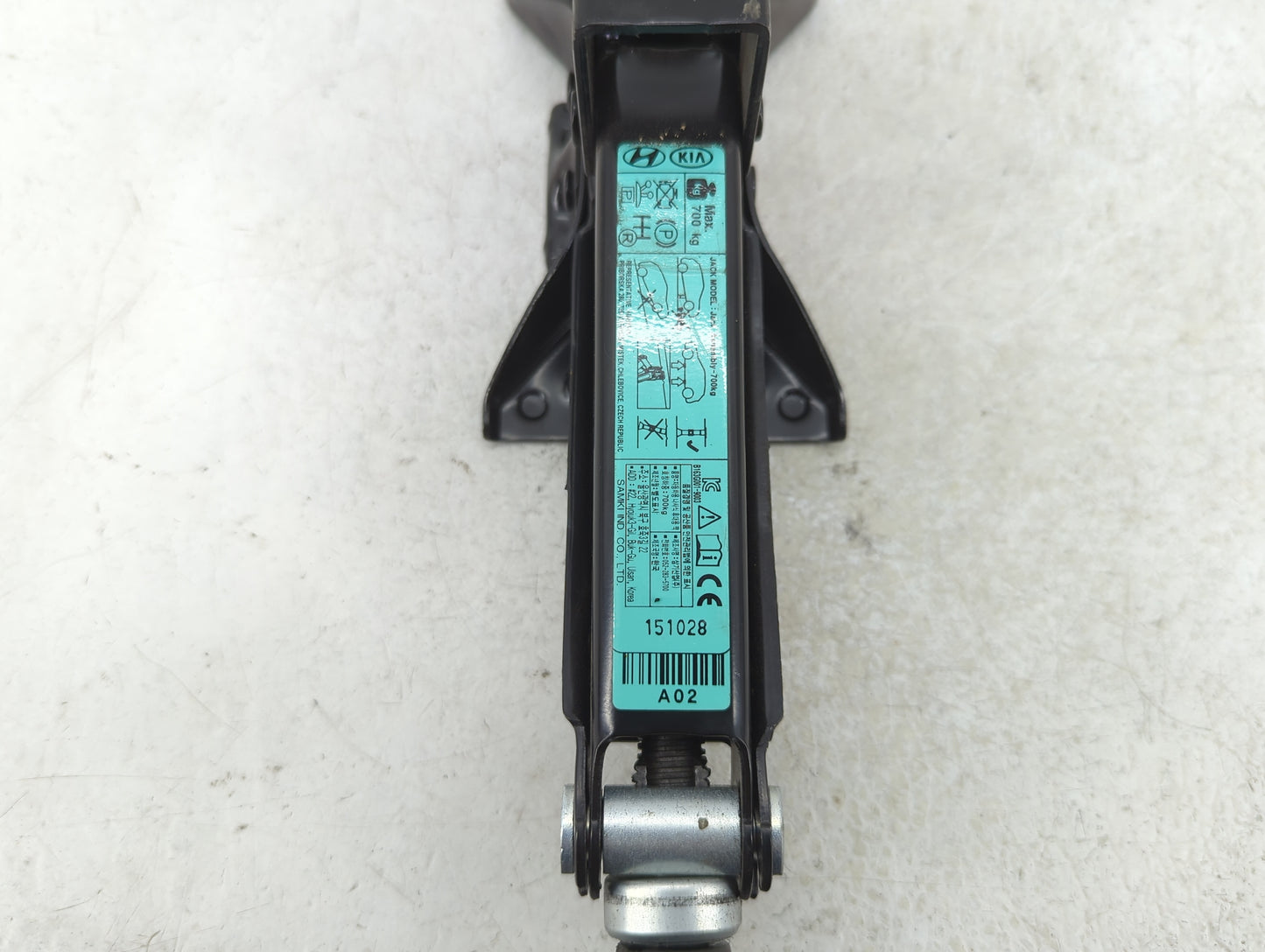 2016 Hyundai Genesis Spare Scissor Car Jack - Oemusedautoparts1.com