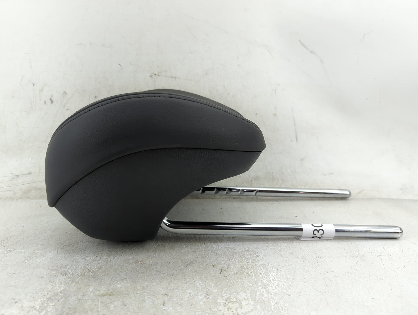 2016 Hyundai Genesis Headrest Head Rest Front Driver Passenger Seat Fits OEM Used Auto Parts - Oemusedautoparts1.com